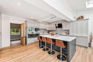 Kitchen/Dining/Family Room- click for photo gallery